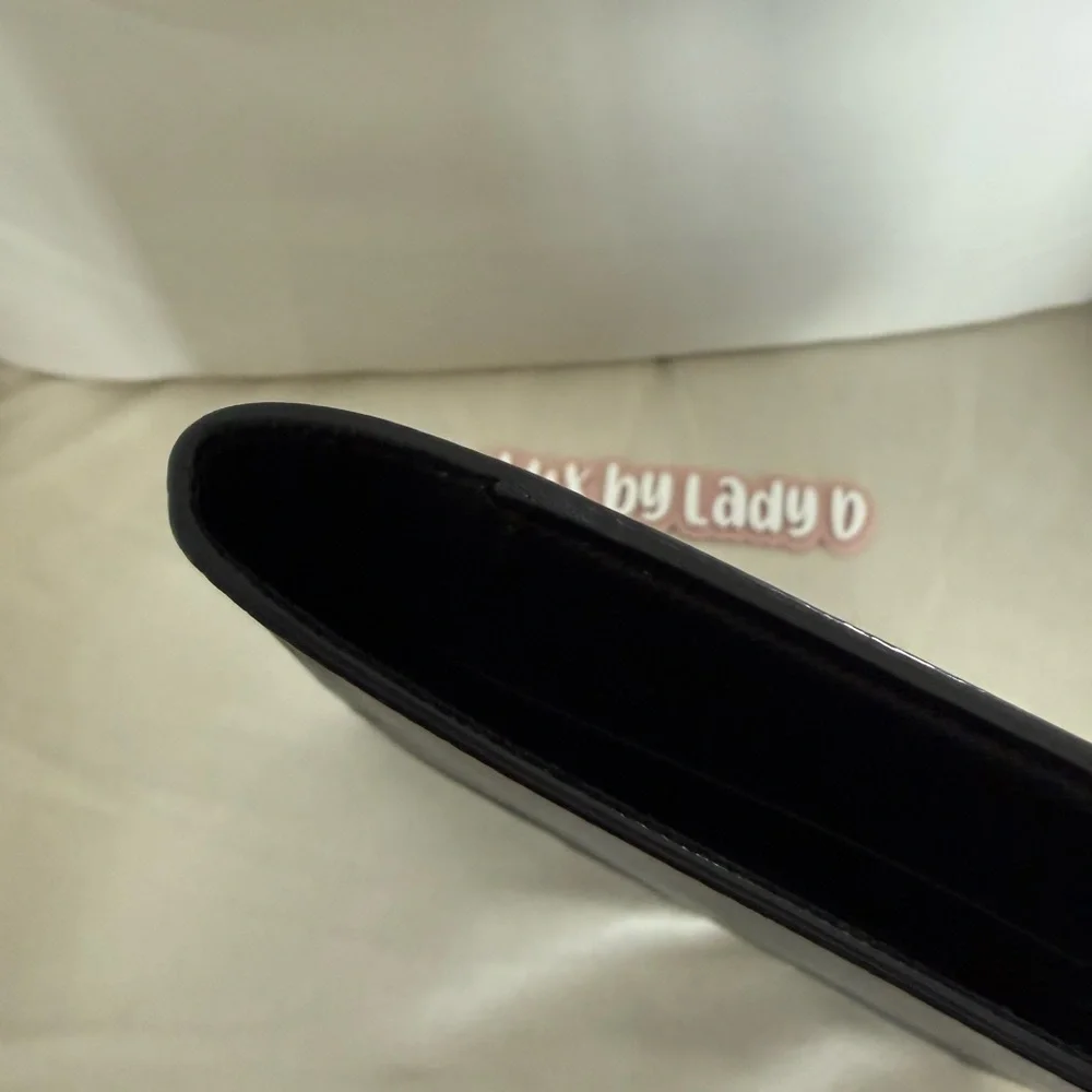 Louis Vuitton bloc A4 black taiga